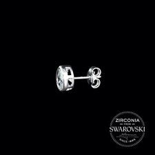 Orecchini a perno solitario